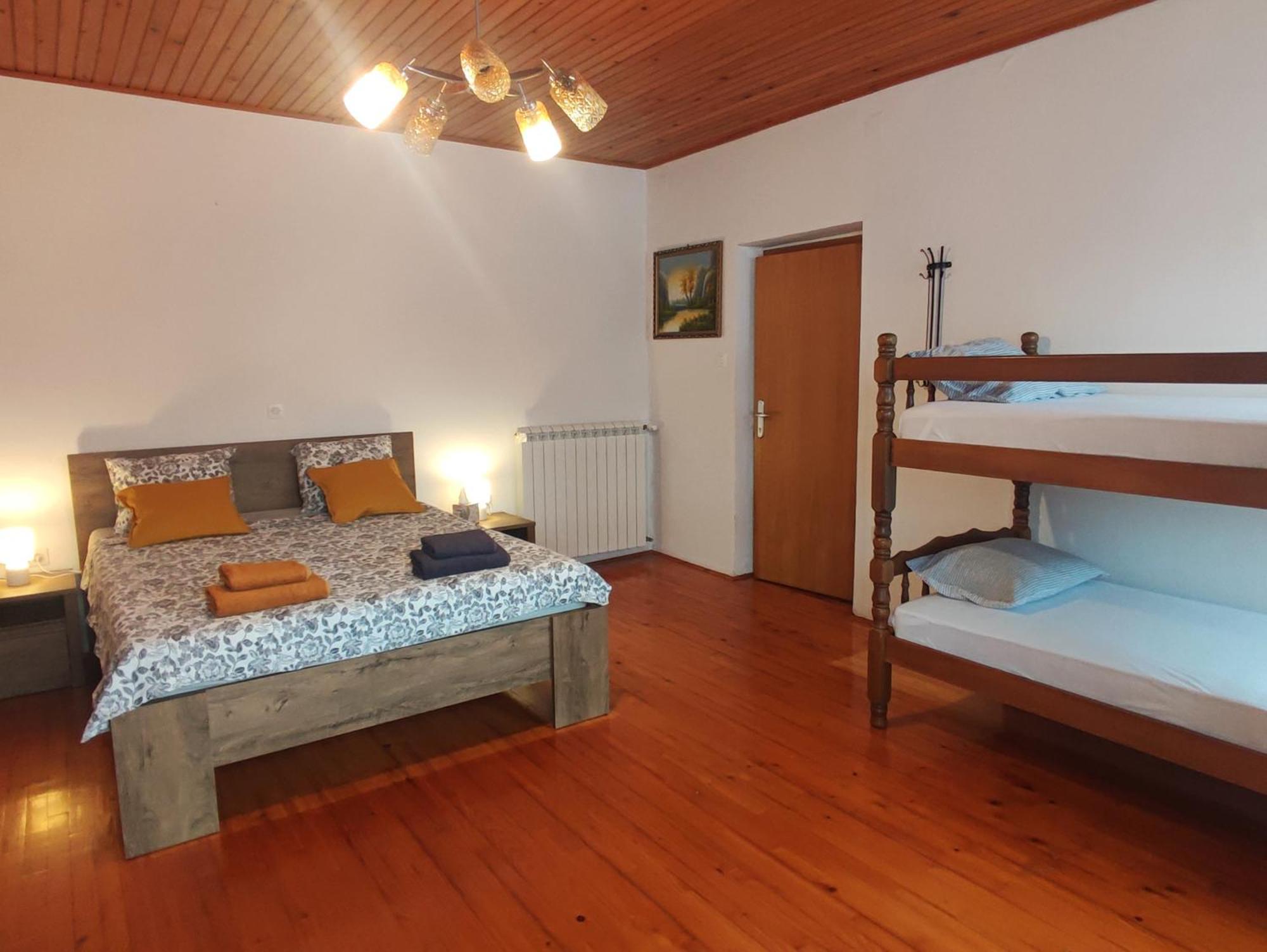 Family Hostel Pivka Kültér fotó
