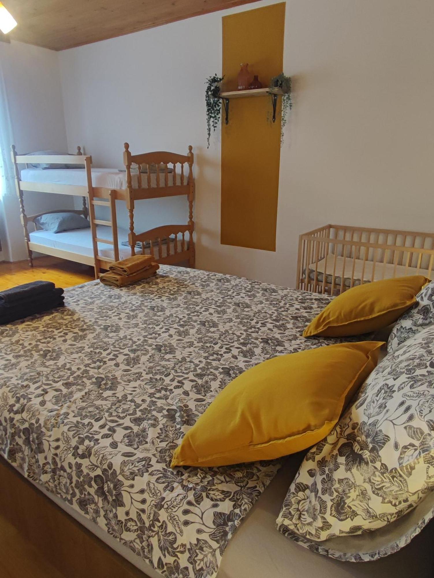 Family Hostel Pivka Kültér fotó